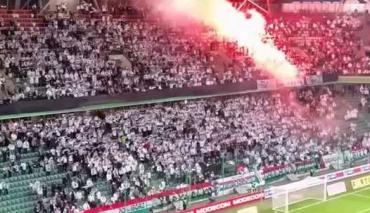 Minuta ciszy przed meczem Legia Warszawa - Cracovia Kraków