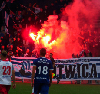 Kotwica Kołobrzeg - Gwardia Koszalin (21)