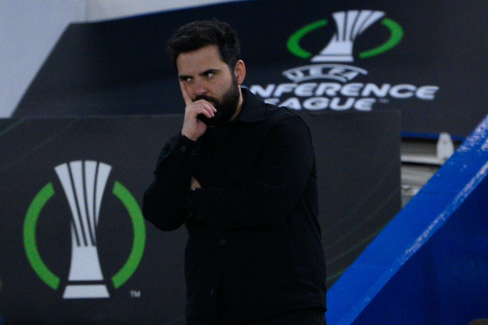 Bezrobotny Feio szuka pracy