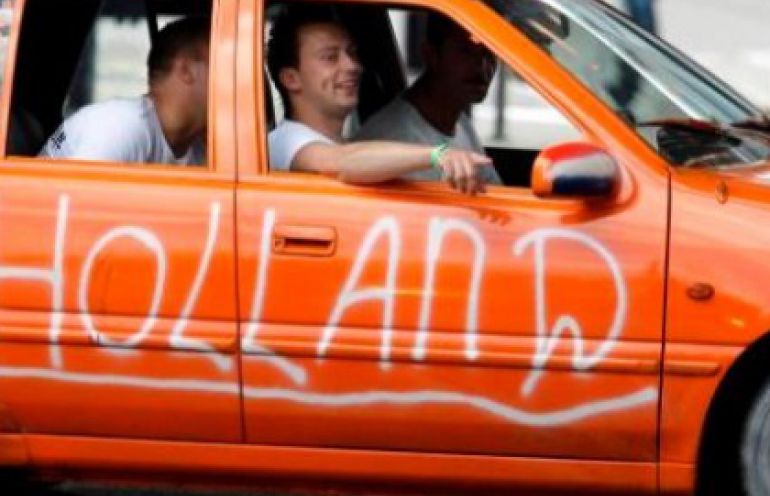 15 tys. kibiców świętowało zwycięstwo Oranje