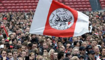Ajax odradza kibicom wyjazd do Polski