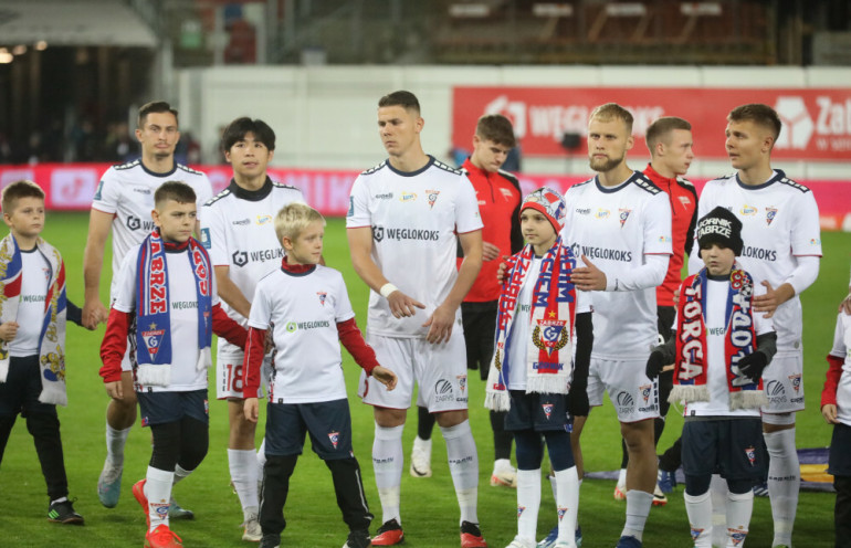 Barbórkowa wygrana Górnika w śniegu