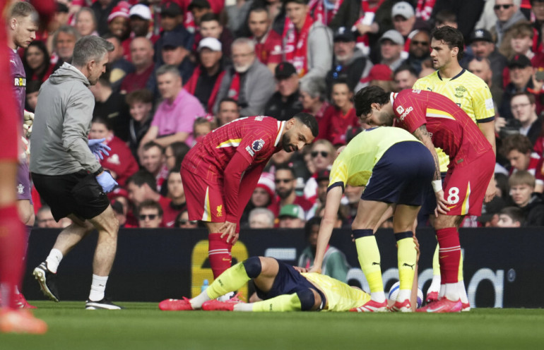 bednarek kontuzja liverpool
