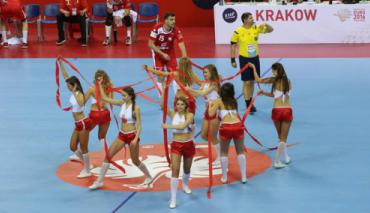 Cheerleaderki: Bawimy się z kibicami