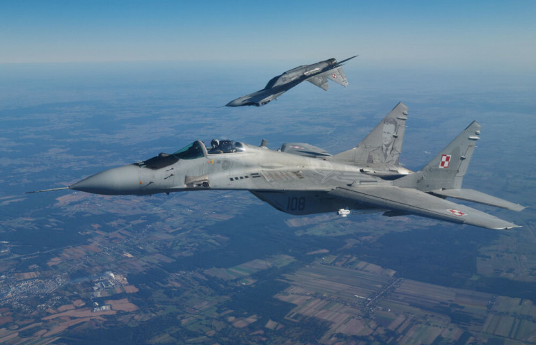 eskorta f16