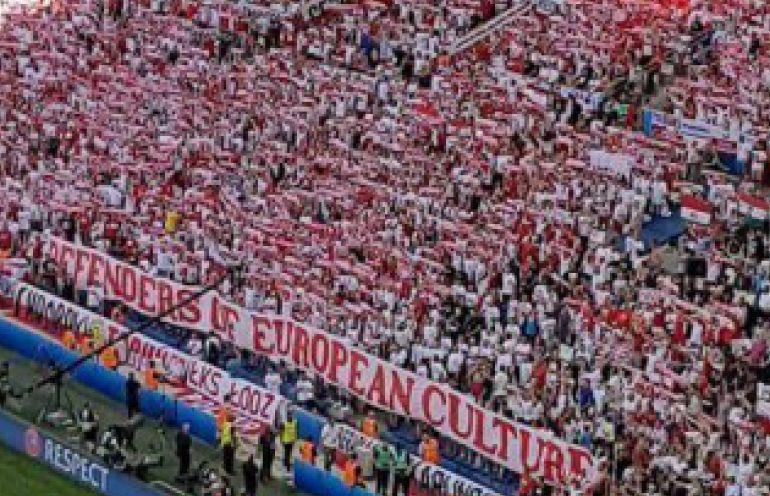 EURO 2016: "Obrońcy europejskiej kultury" na trybunach