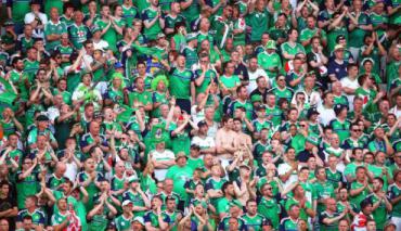 EURO 2016: Piłkarze Irlandii Pł. i Węgier witani jak bohaterowie