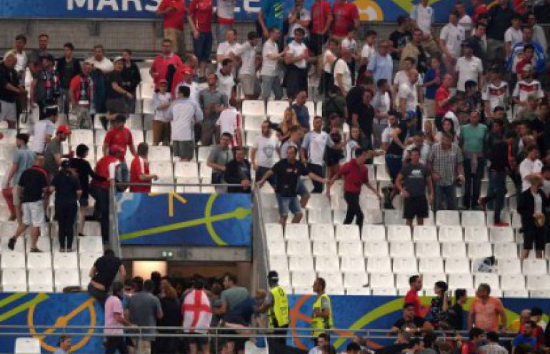 EURO 2016: Zamieszki na stadionie