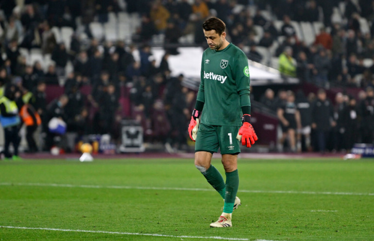 fabianski west ham koniec
