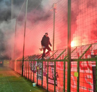 Gorąca atmosfera na trybunach podczas meczu GKS Katowice - ŁKS Łódź