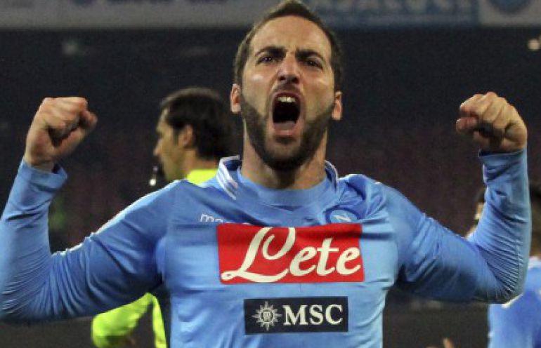 Gonzalo Higuain wrogiem kibiców Napoli