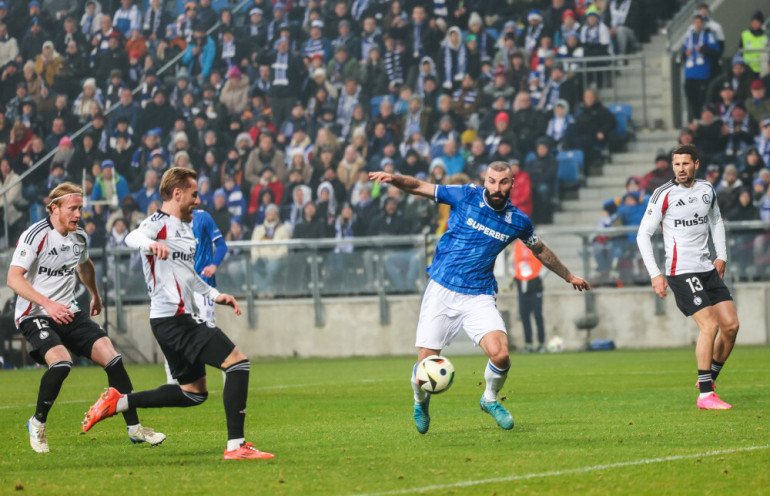 ishak lech legia