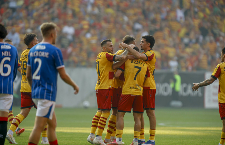 Jaga ciesząca się z gola przeciw rangersom