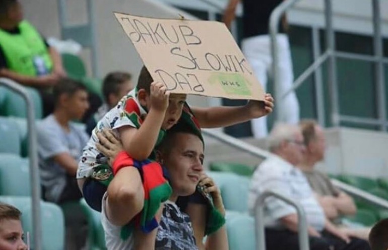 Jakub Słowik chce odnaleźć młodego kibica