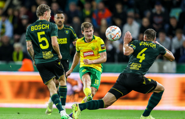 kadr z meczu GKS katowice w Żylinie podczas eliminacji do Ligi Konferencji