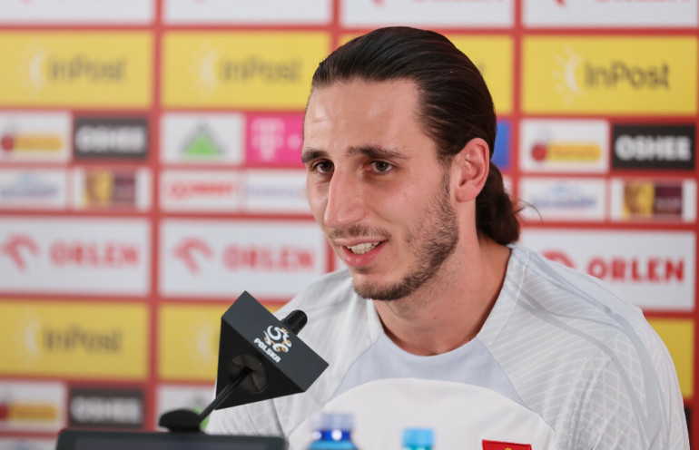 Kamil Grabara Fiorentina transfer