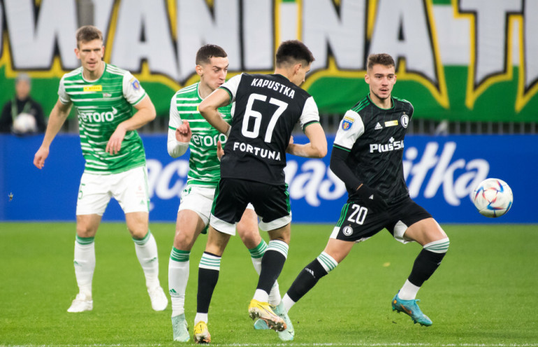 kapustka legia kontrakt