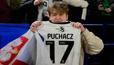 kibic z koszulka puchacza