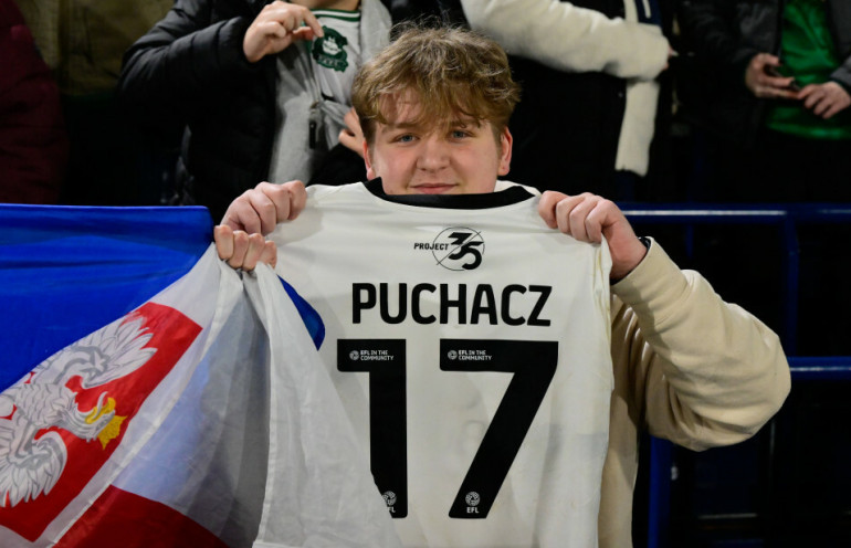 kibic z koszulka puchacza