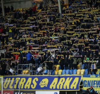 Kibice Arki Gdynia dali upust emocjom po meczu z Legią. Mają dość trenera.