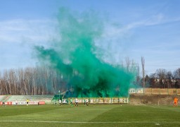 Konkretna "zadyma" na stadionie Rozwoju Katowice