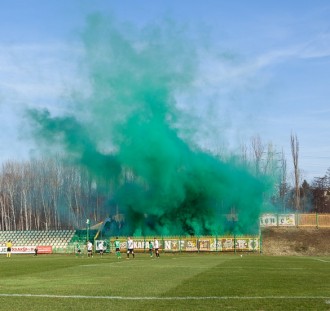 Konkretna "zadyma" na stadionie Rozwoju Katowice