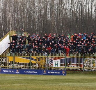 Świątecznie na trybunach podczas meczu Rozwój Katowice - Górnik Zabrze w Pucharze Polski