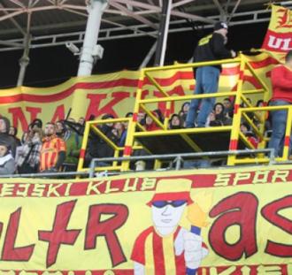 Kibice Korony Kielce pomogą zwierzętom
