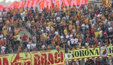 Kibice Korony Kielce ze starcia z Legią Warszawa