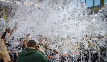 Kibice koszykarskiej drużyny Legii Warszawa
