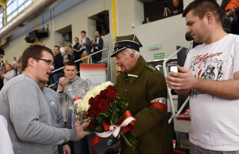 Kibice Legii oddali hołd jednemu z Żołnierzy Wyklętych