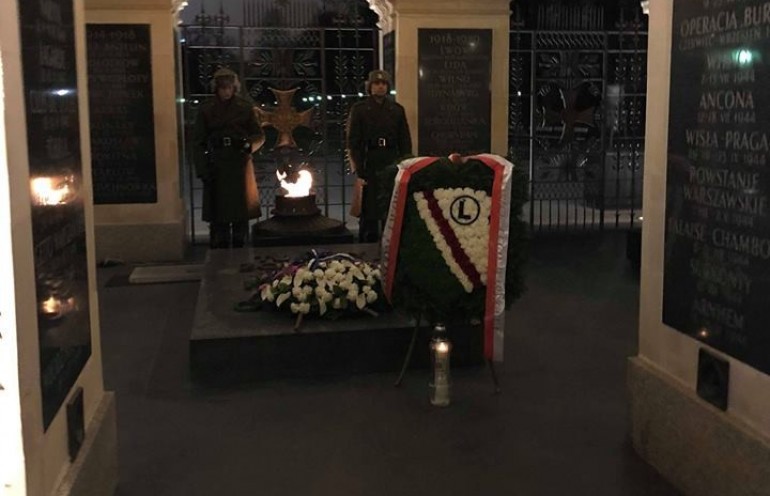 Kibice Legii Warszawa oddali hołd obrońcom Lwowa