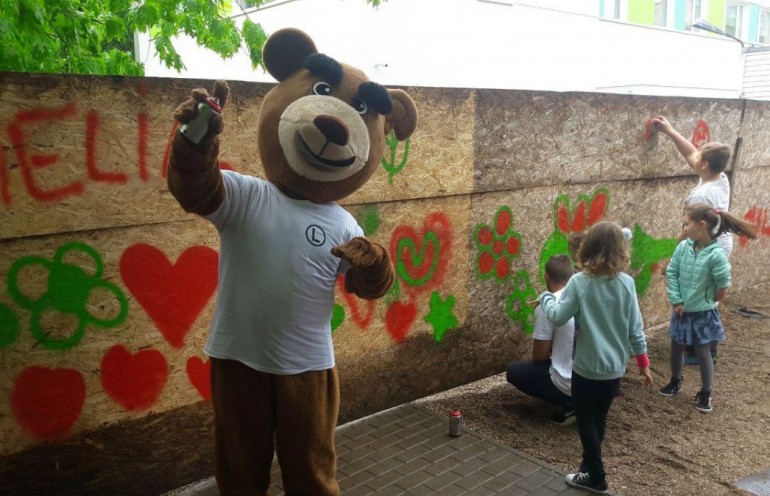 Kibice Legii Warszawa zorganizowali piknik dla przedszkolaków