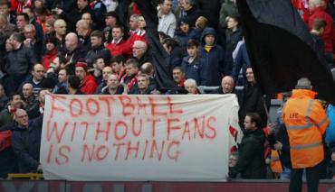 Kibice Liverpoolu wyszli ze stadionu