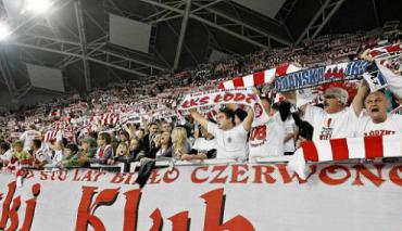 Kibice ŁKS-u na meczu siatkówki