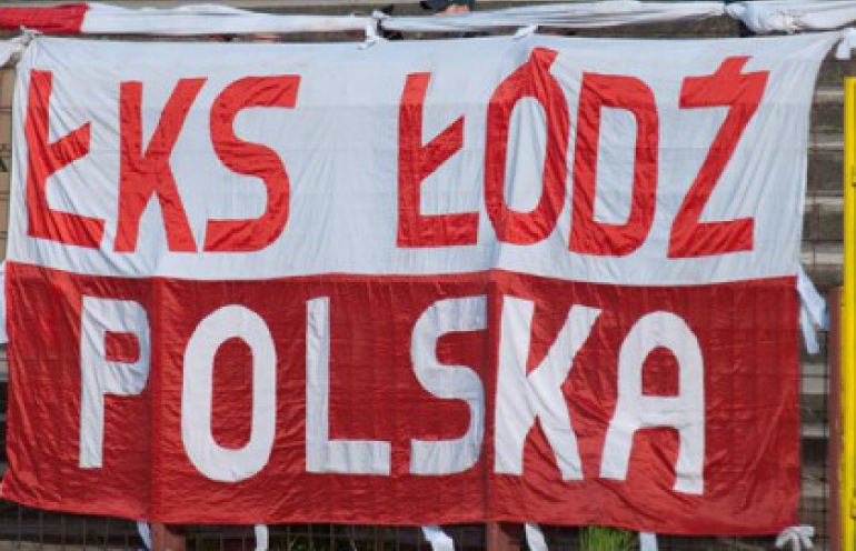 Kibice ŁKS wydali komunikat na temat wieszania flag