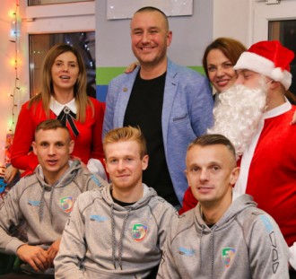 Kibice Miedzi Legnica już po wigilijnej kolacji!