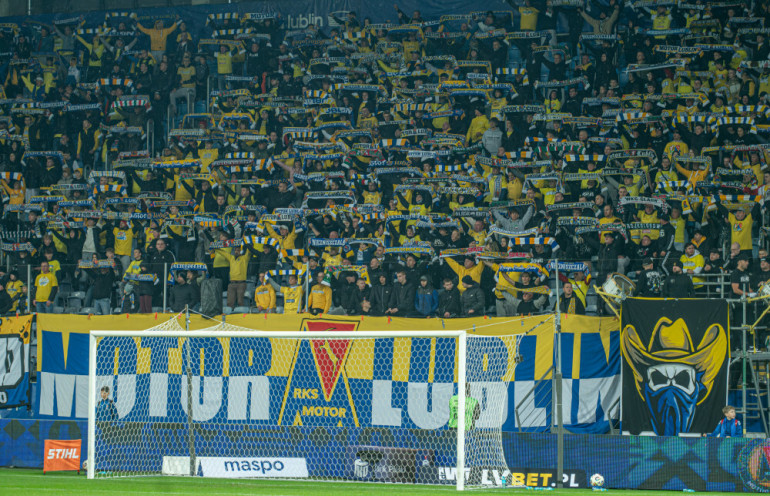 kibice motoru podczas meczu z gks 2026