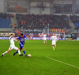 Piast Gliwice ograł Śląsk Wrocław. Przy Okrzei wreszcie pojedynek na doping.