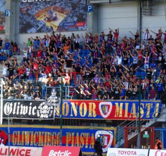 Piast nieznacznie lepszy od Korony
