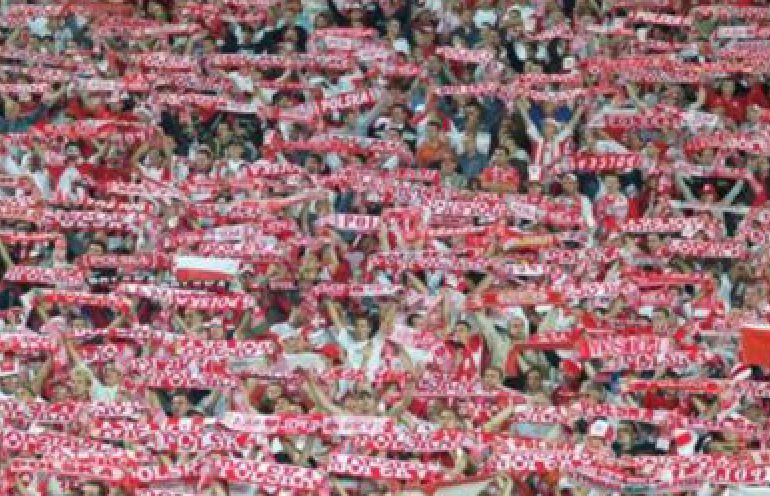 Kibice reprezentacji na rzecz rodaków ze wschodu