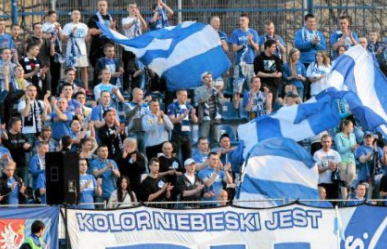 Kibice Ruchu na treningu przed WDŚ