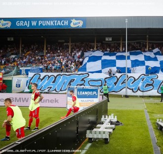 Efektowna oprawa na meczu Stomil Olsztyn - Zagłębie Sosnowiec