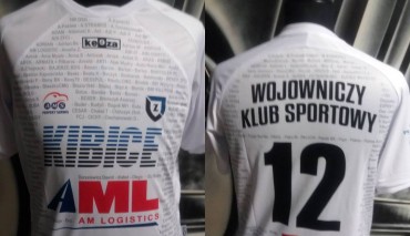 Koszulki z akcji Niebiesko-Czarna cegiełka