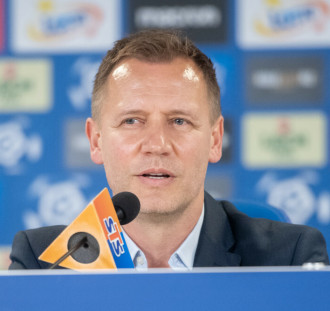 Lech Poznań: chytry dwa razy traci?