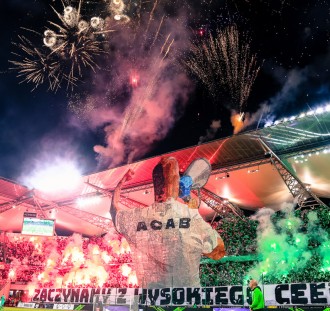 Gorąco w Warszawie na meczu Legia - Cracovia!