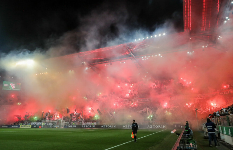 Legia osiadła na dnie