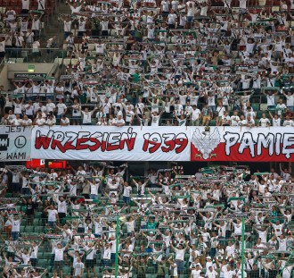 Legia pewnie wygrała u siebie z Rakowem