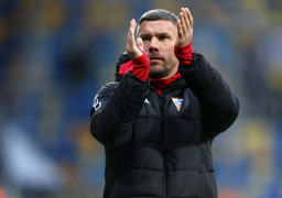 Podolski finalizuje transakcję?