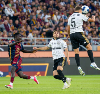 Legia wyrywa punkty w doliczonym czasie gry